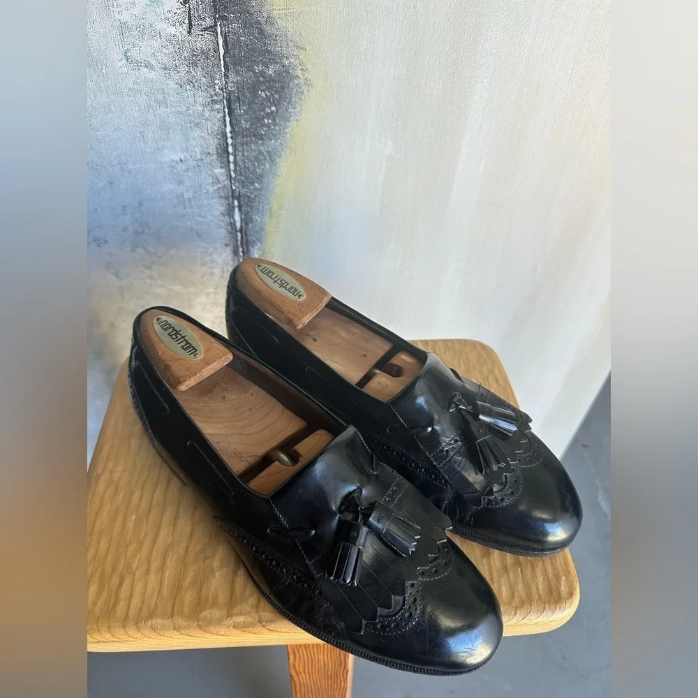SALVATORE FERRAGAMO Black Leather Eyelash Tassel Oxford Loafers 9.5